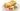 Veganes Sandwich mit Crispy Chickpea Scramble auf Teller